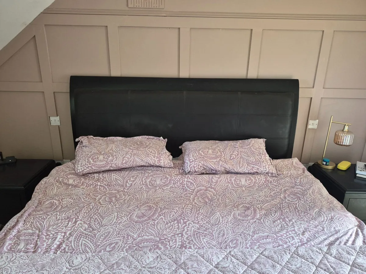 Bedroom furniture - Image 4