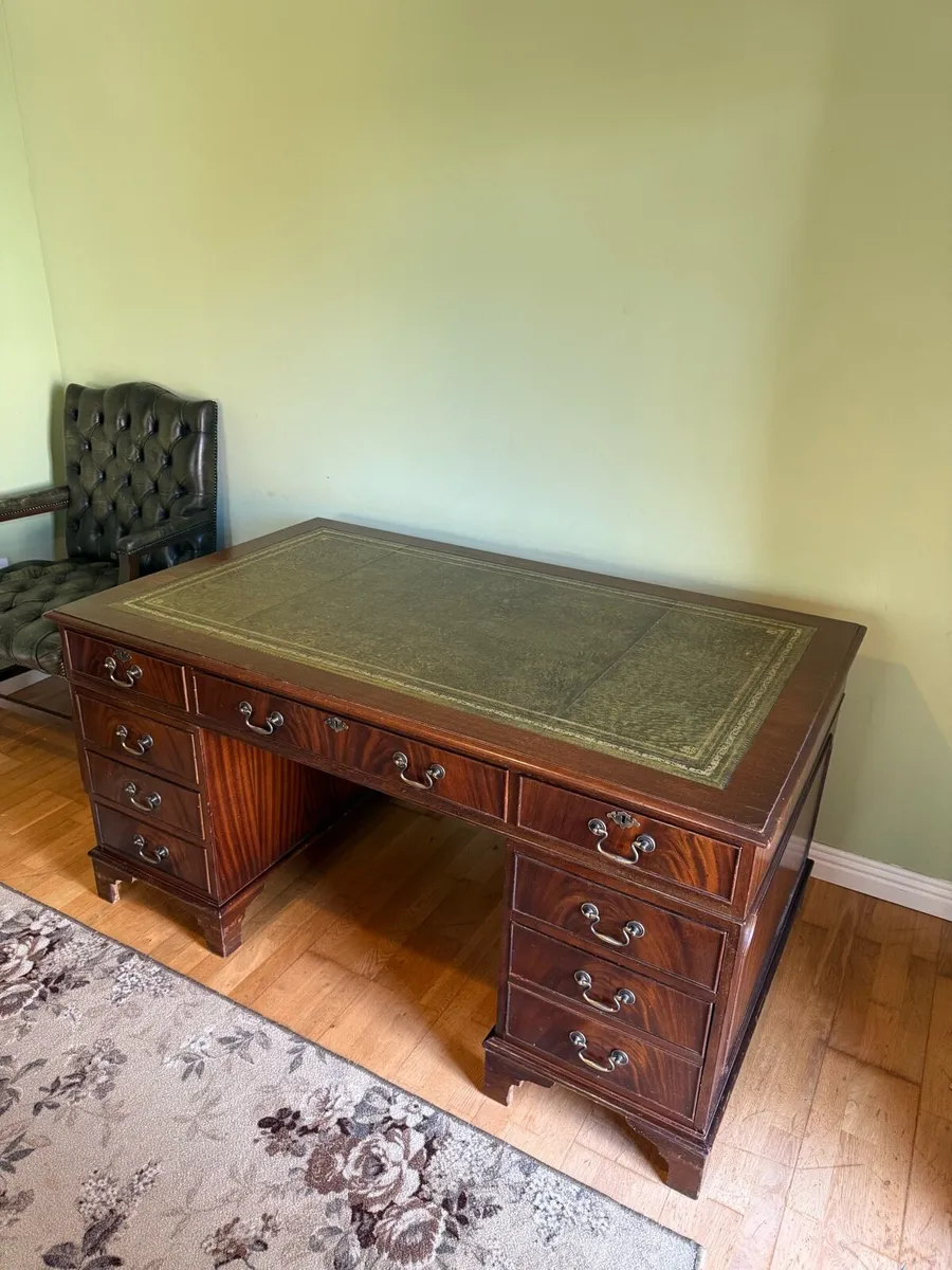 Vintage Partners Pedestal Mahogany Partners Desk - Image 3