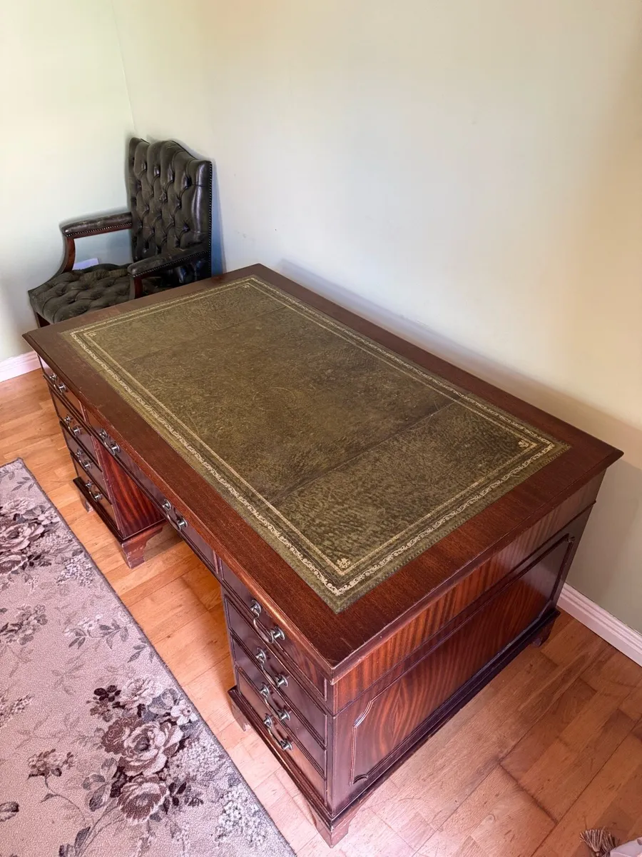 Vintage Partners Pedestal Mahogany Partners Desk - Image 4