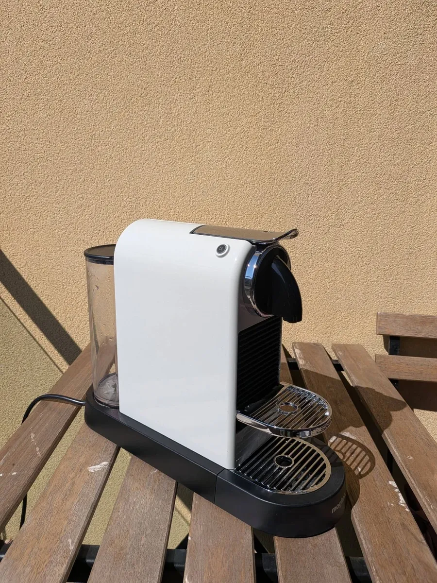 Nespresso Magimix Coffee Machine - Image 3