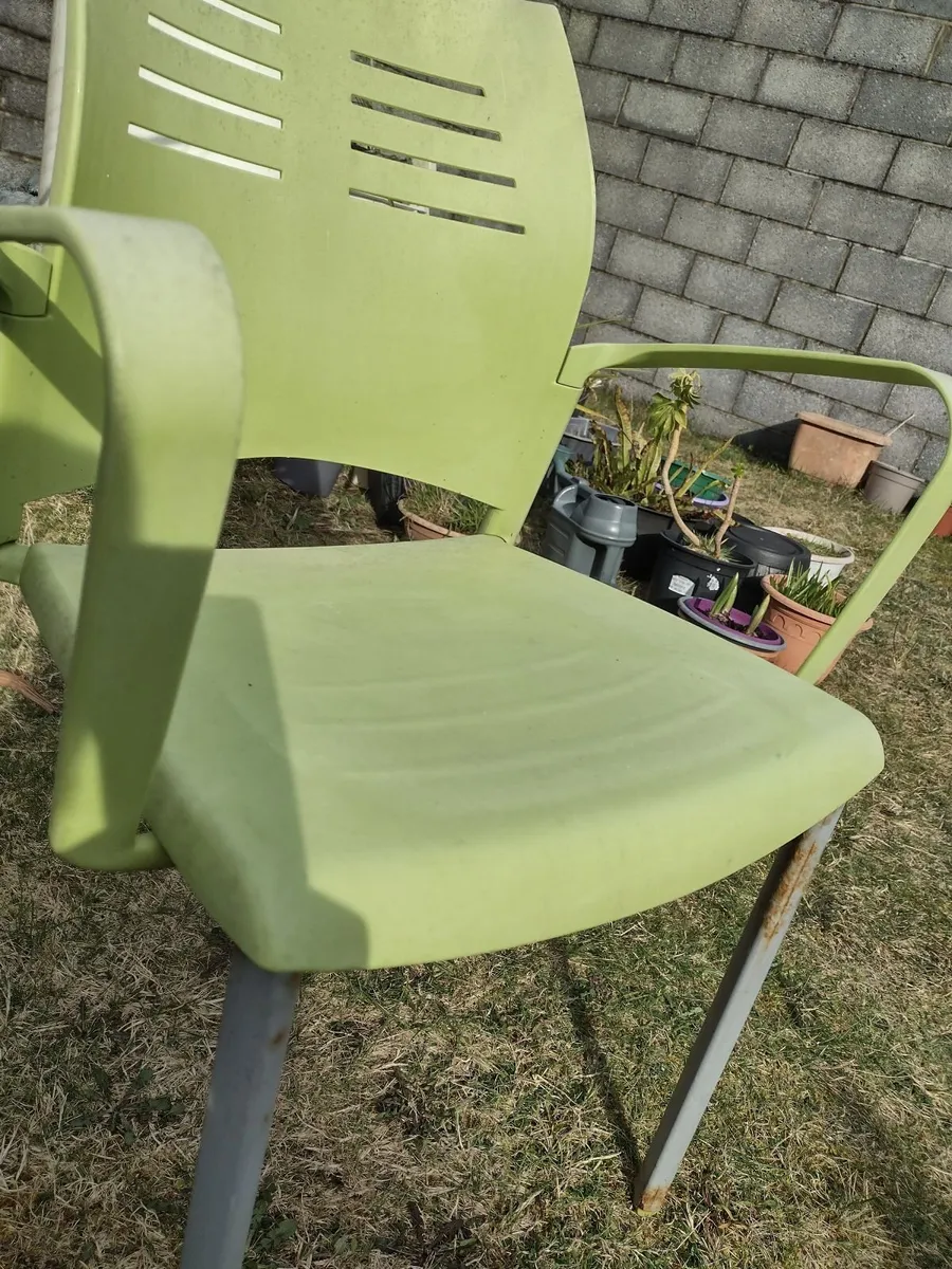 2 heavy garden/patio chairs - Image 1