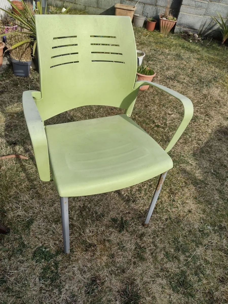 2 heavy garden/patio chairs - Image 2