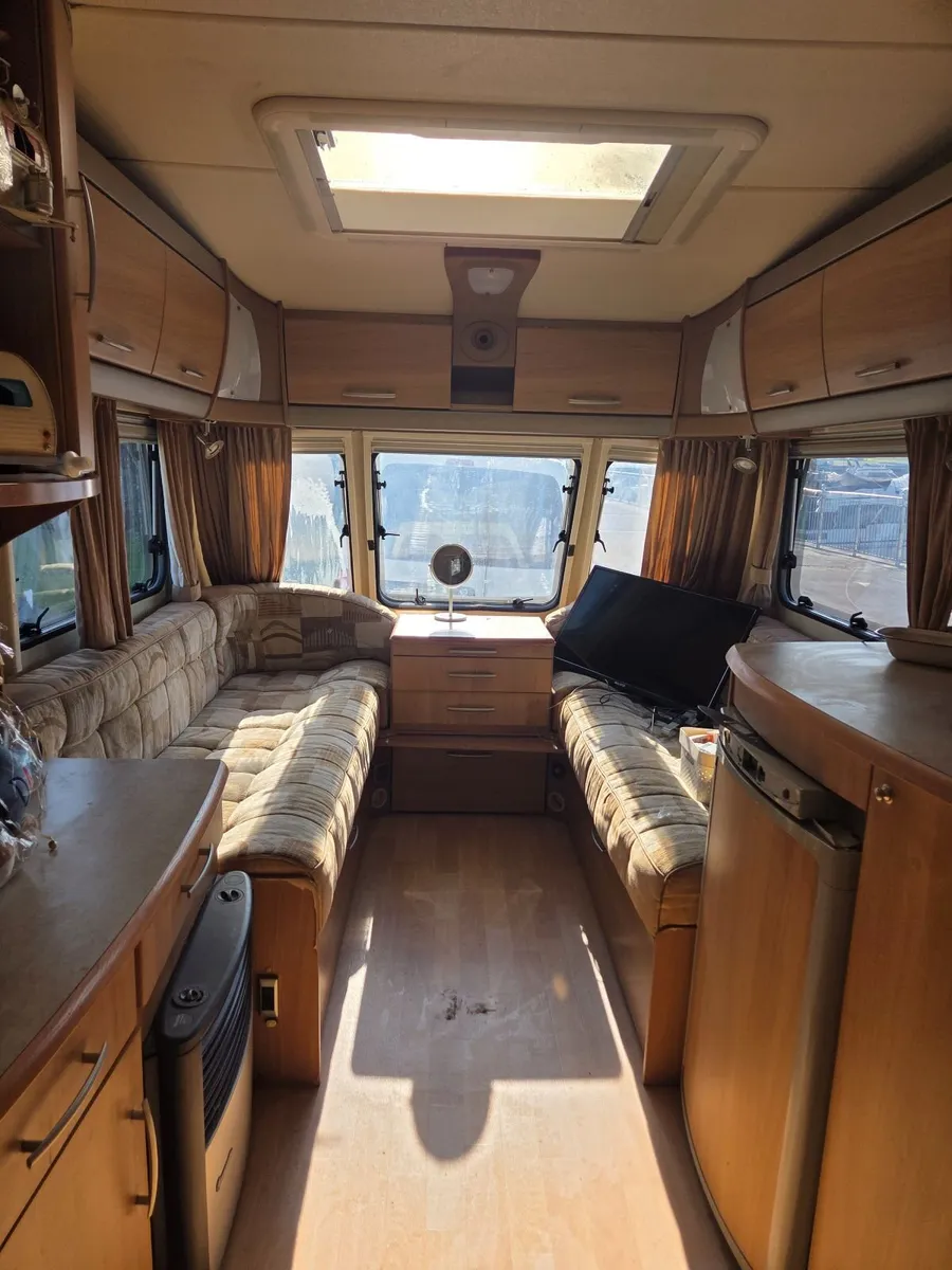 Caravan - Image 4