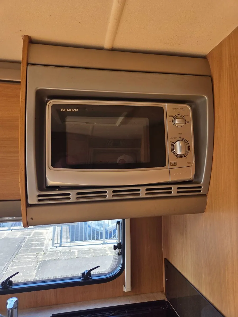 Caravan - Image 3