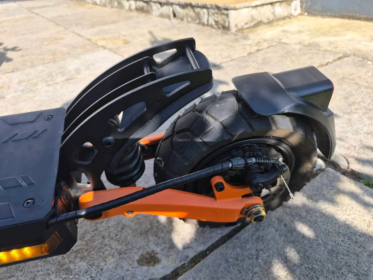 E scooter - Image 4