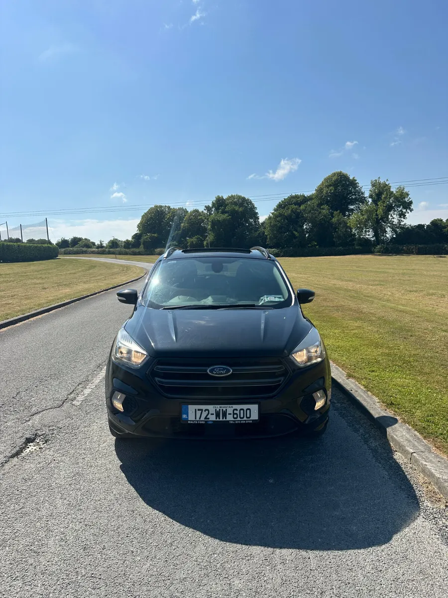 Ford Kuga CrewCab 2017 TAX/DOE 04/27 - Image 2