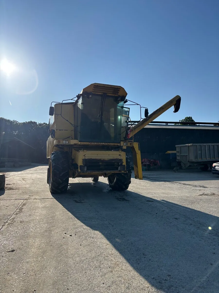 New Holland TX34 combine for sale - Image 2