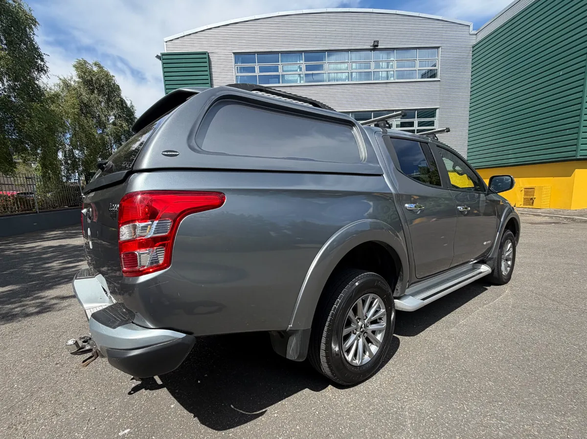 Mitsubishi L200 Warrior 2.4D Auto 4WD - Image 4