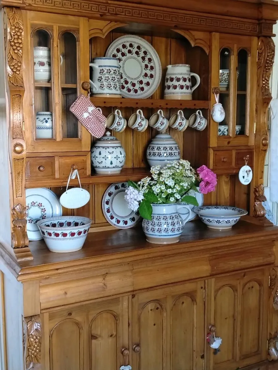 Solid kitchen dresser delivery arranged - Image 1