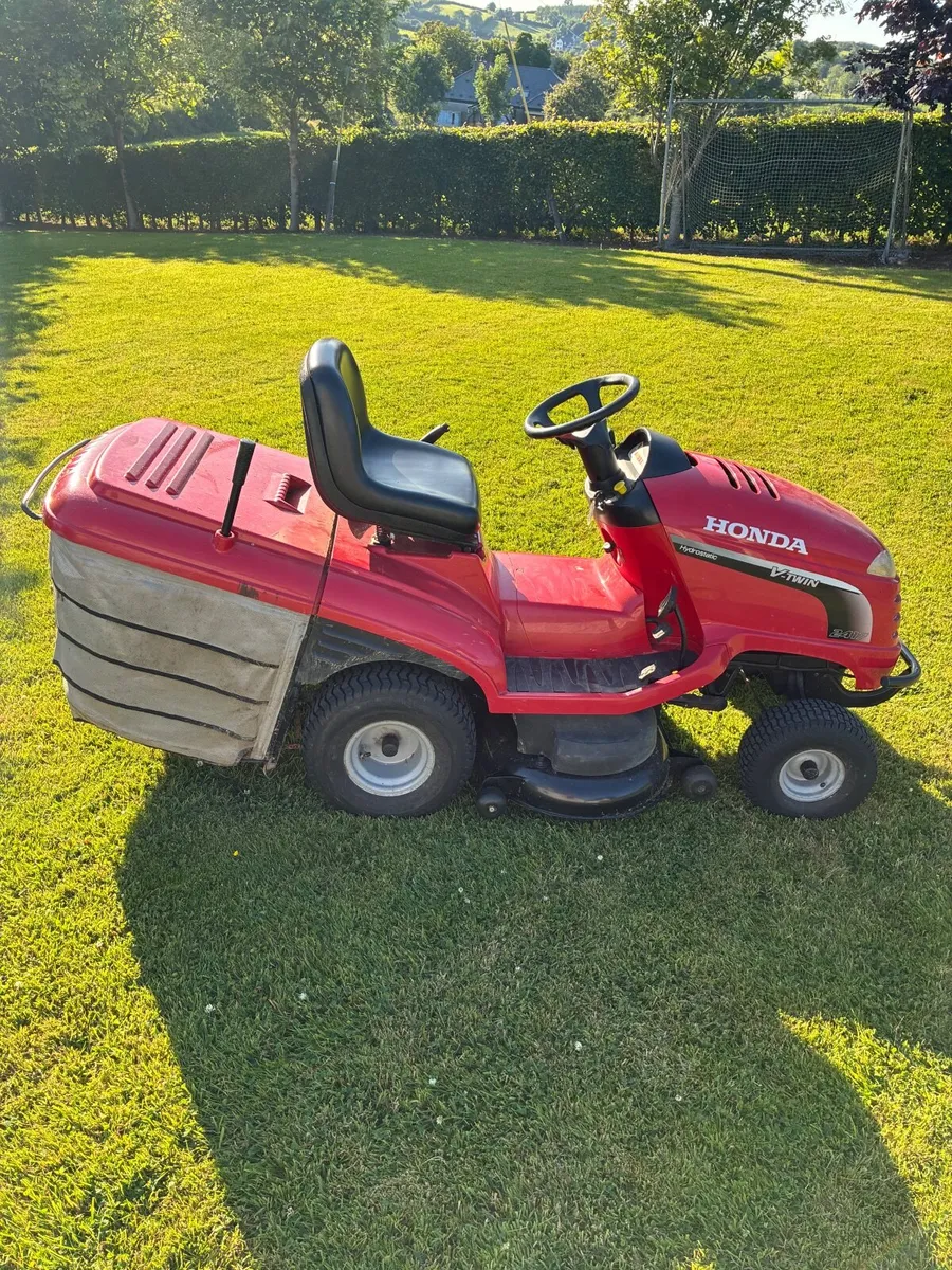 Ride on Lawnmower - Image 2