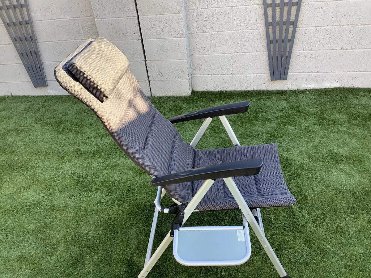 4 garden chairs - Image 3