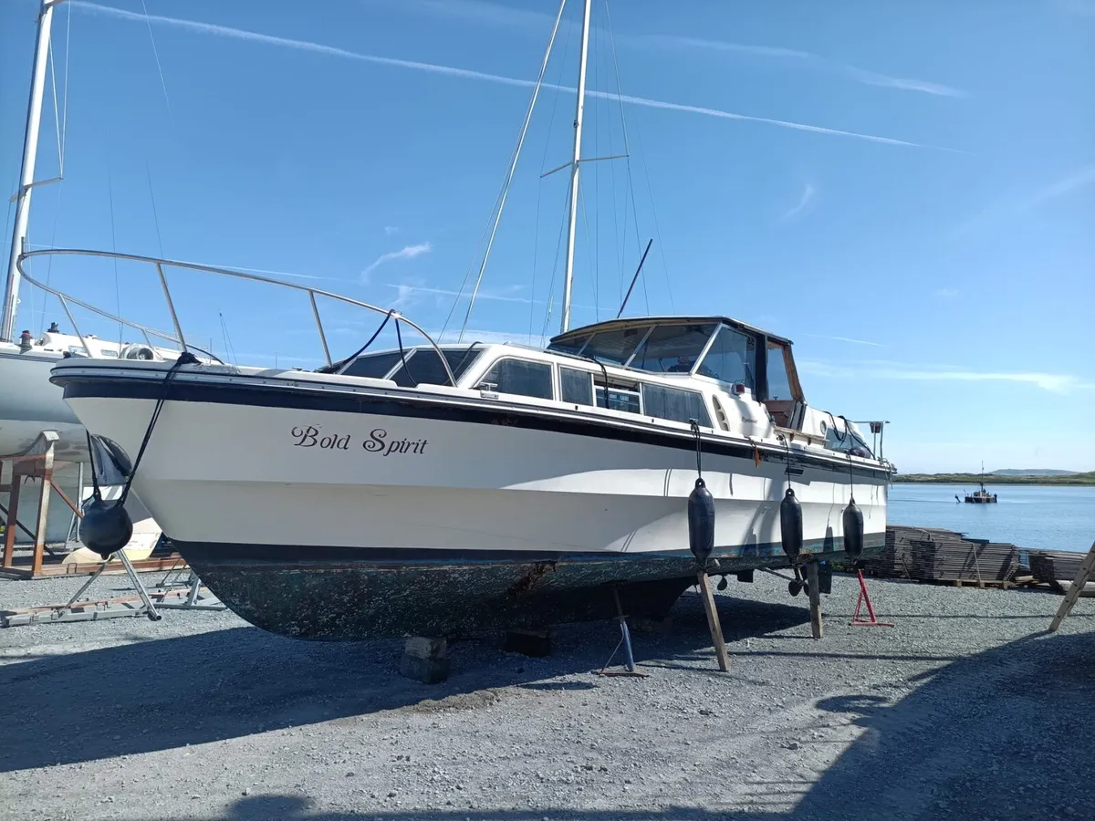Cruiser boat - Image 2