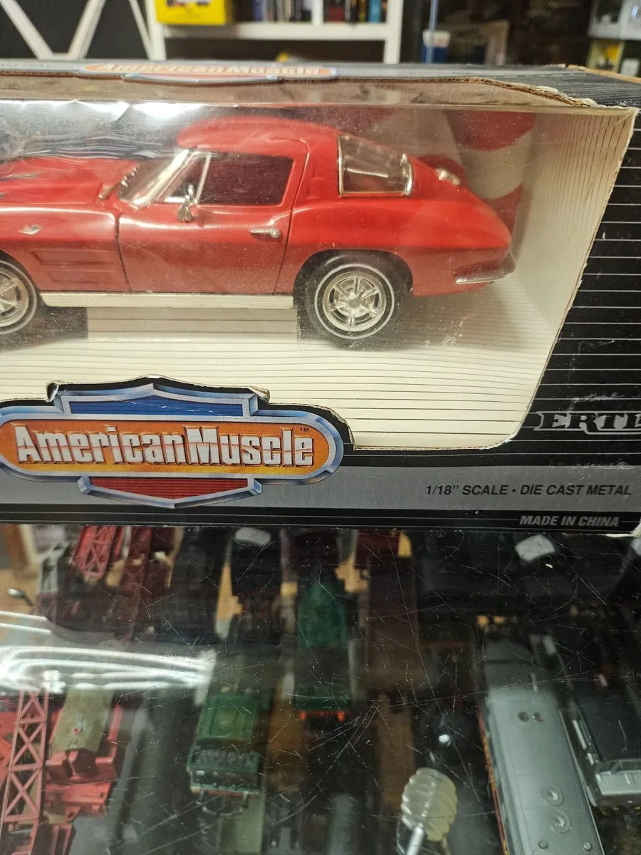 Corgi ERTL 1963 Corvette Stingray 1.18 - Image 4