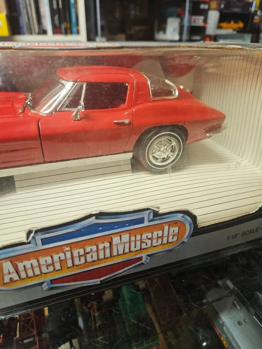 Corgi ERTL 1963 Corvette Stingray 1.18 - Image 3