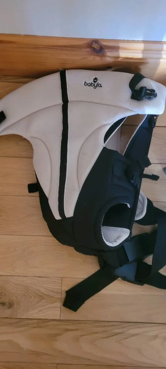 Babylo baby carrier