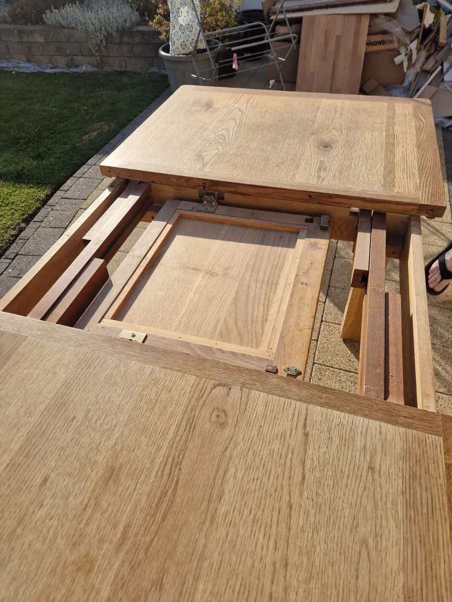 Kitchen Table and 4 Chairs - Image 3