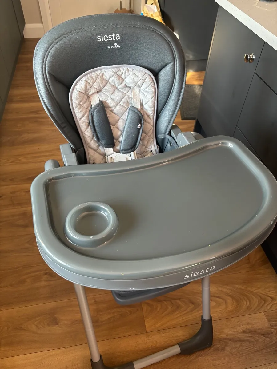 Babylo High chair lightly used - Image 3