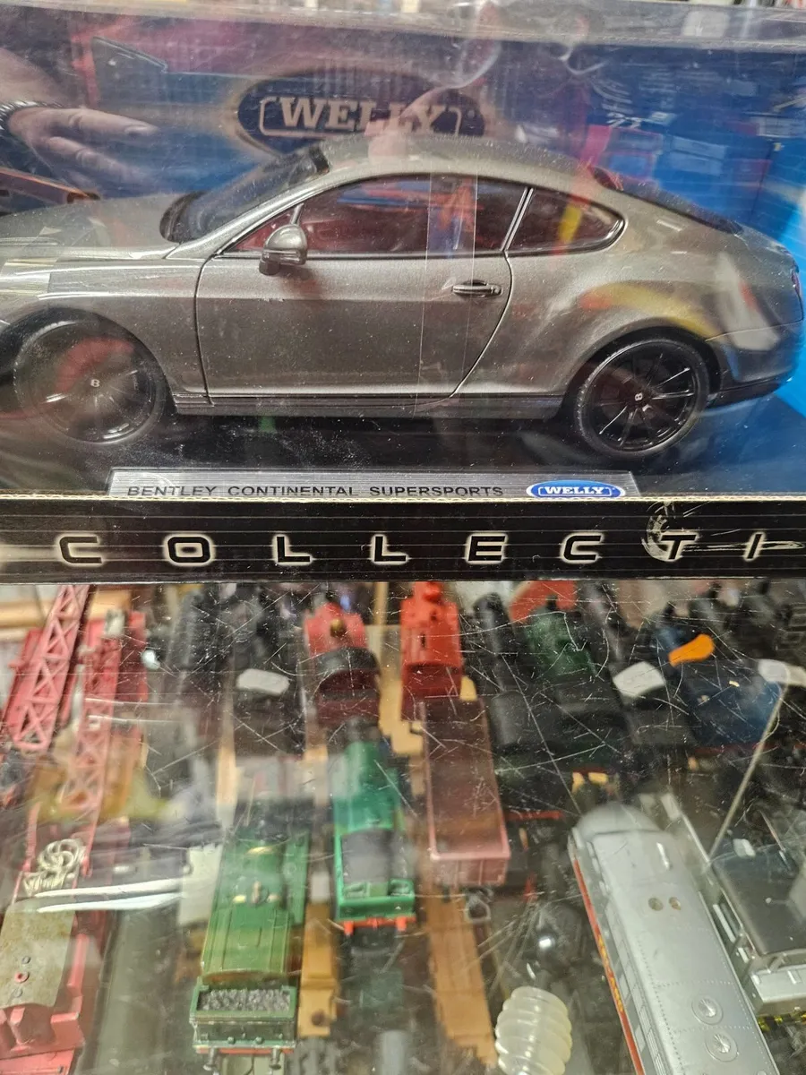 Corgi Welly Bentley Continental Supersports 1.18 - Image 4