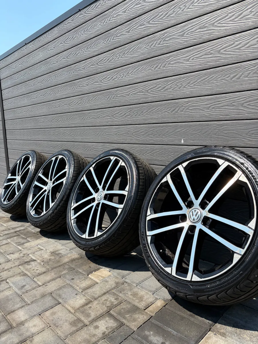 18” GENUINE VOLKSWAGEN GOLF ALLOY WHEELS & TYRES - Image 1