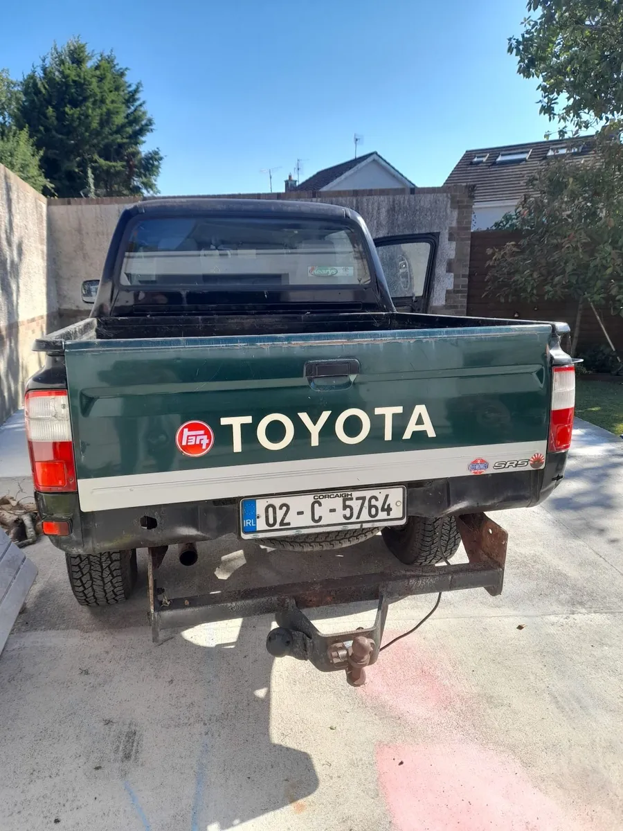 Toyota Hilux for parts - Image 2
