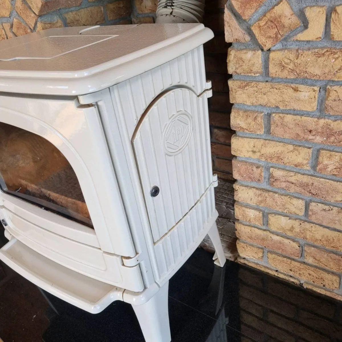 Stove - Image 2