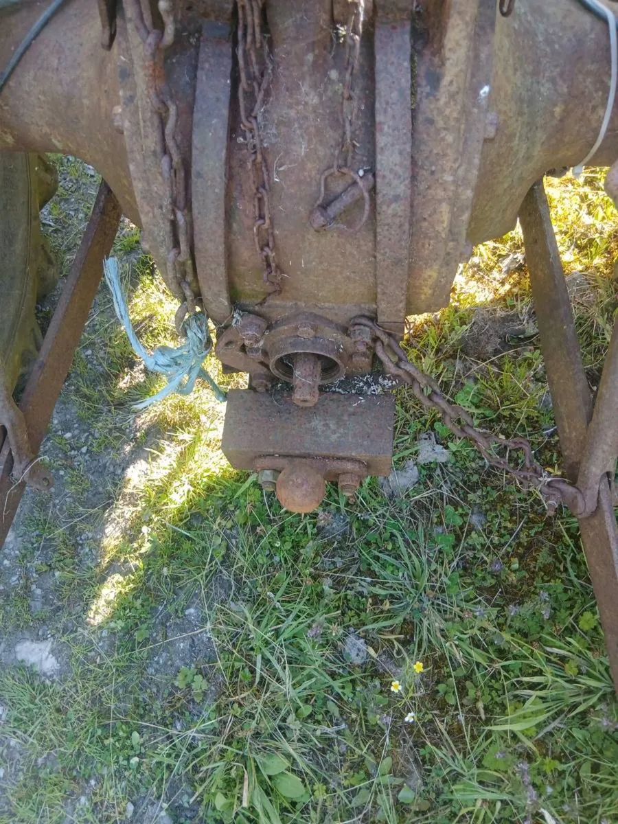 Massey Ferguson tractor - Image 4