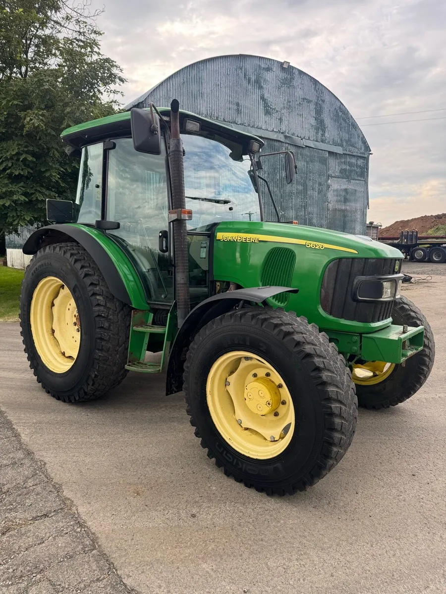 John Deere 5620 Tractor - Image 4