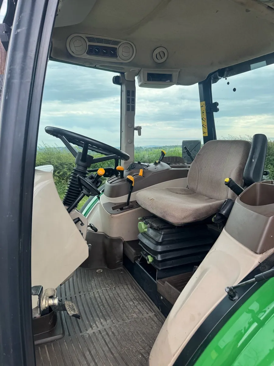 John Deere 5620 Tractor - Image 2