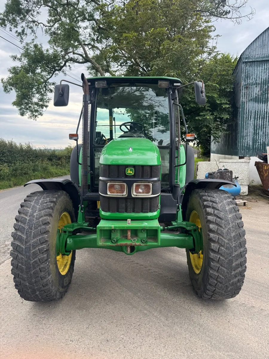 John Deere 5620 Tractor - Image 3
