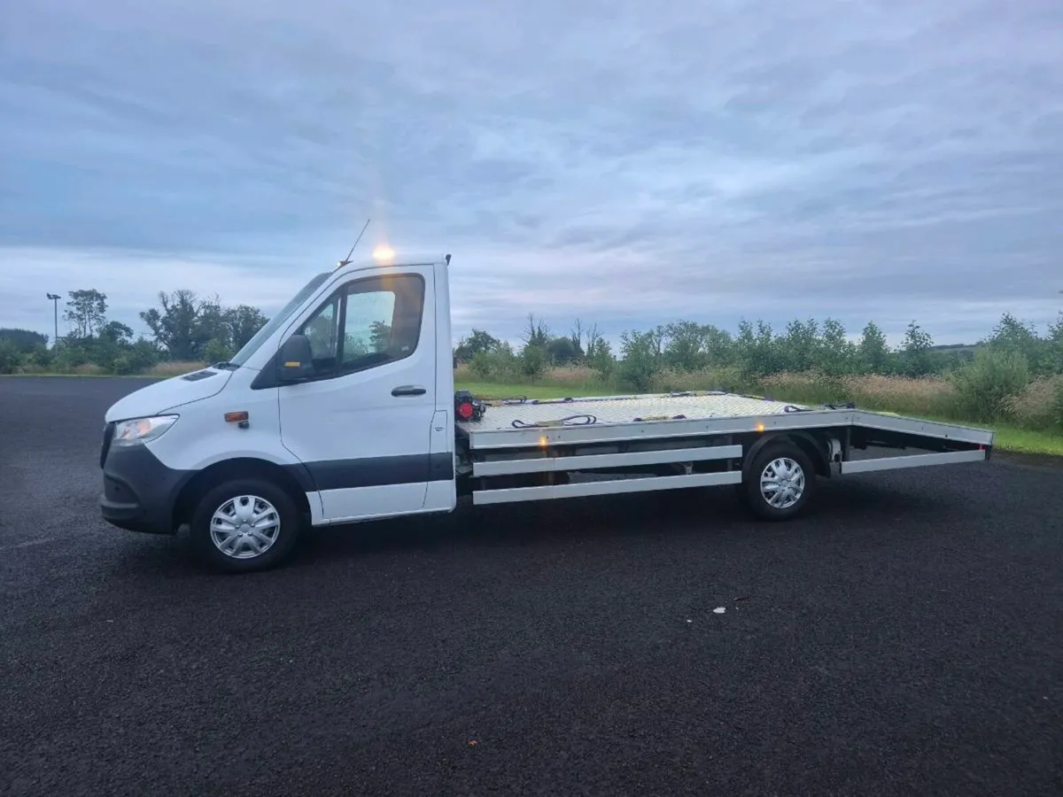 Late 2020 sprinter recovery lorry - Image 4