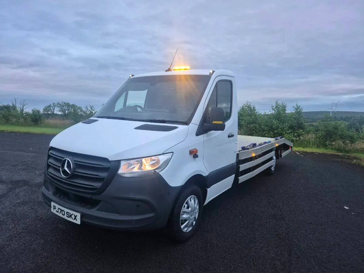 Late 2020 sprinter recovery lorry - Image 2
