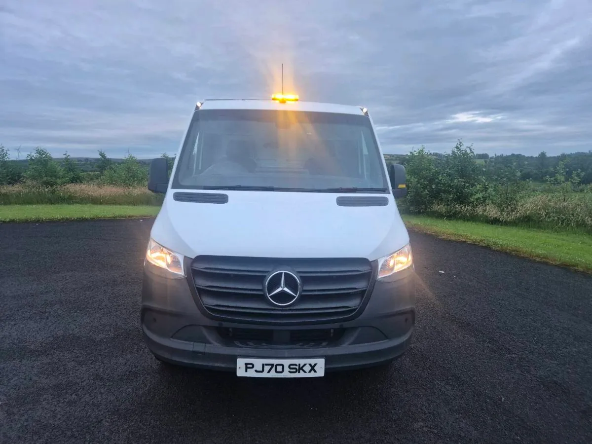 Late 2020 sprinter recovery lorry - Image 3
