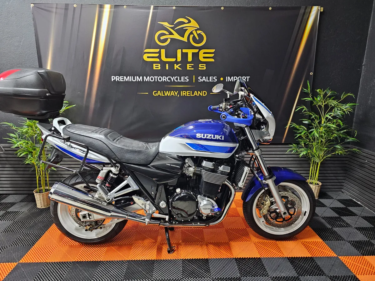 Suzuki GSX 1400 - Image 1