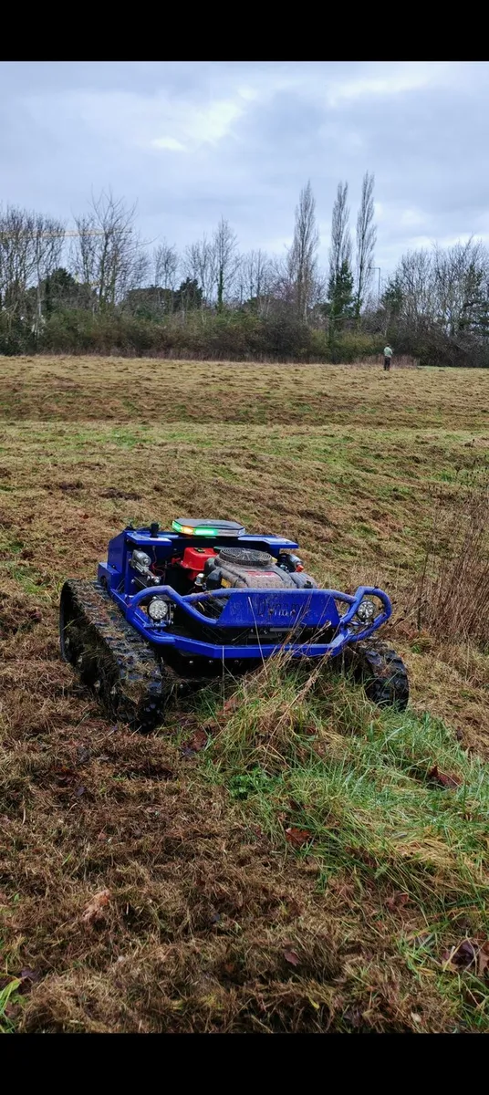 Very large remote slope mower - Image 2