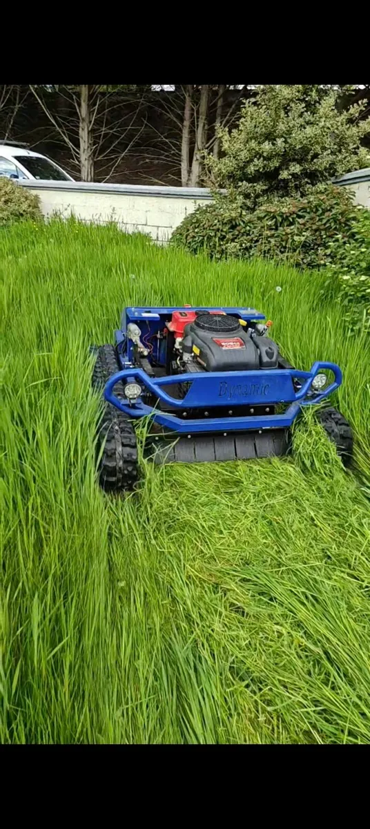 Very large remote slope mower - Image 4