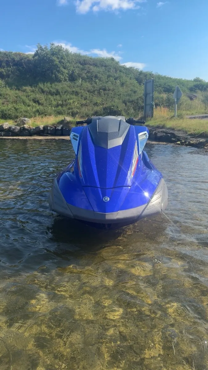 Jet ski - Image 1