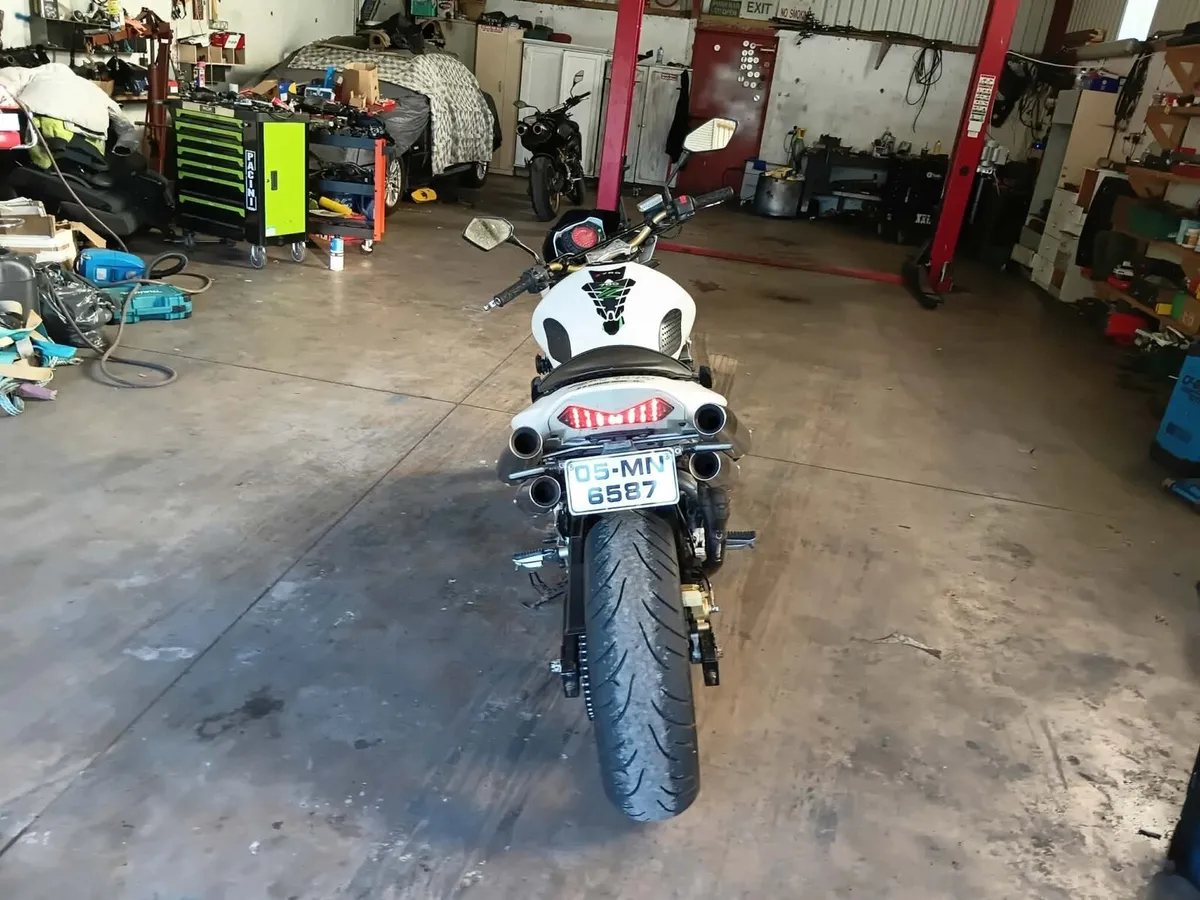 Kawasaki ZR 750 - Image 3