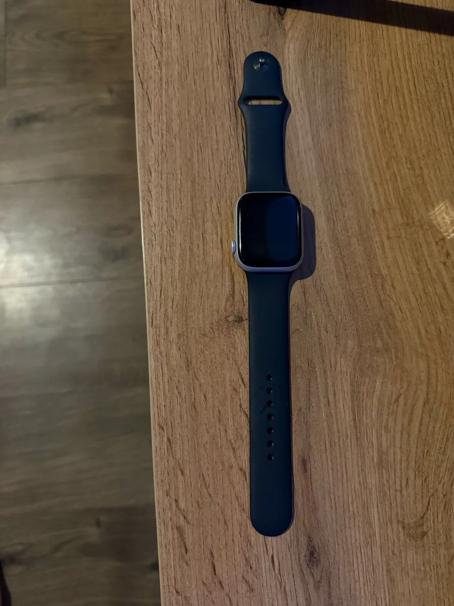 Apple Watch Series 7 aluminium 45mm