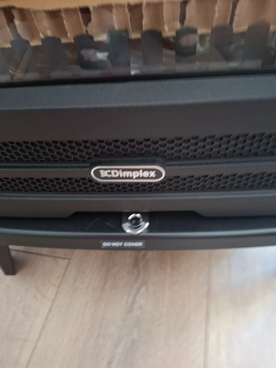 Dimplex electric stove - Image 1