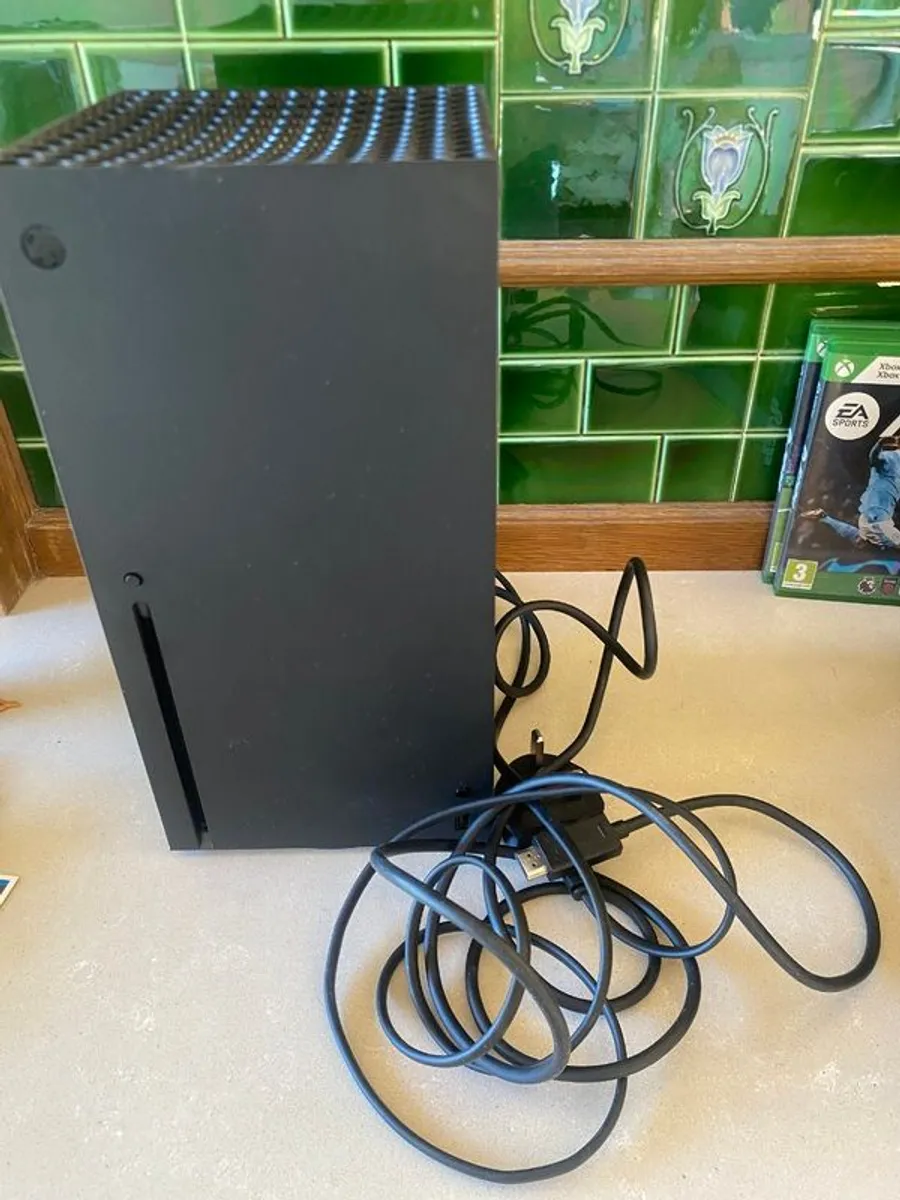 Xbox Gaming Bundle - Image 4
