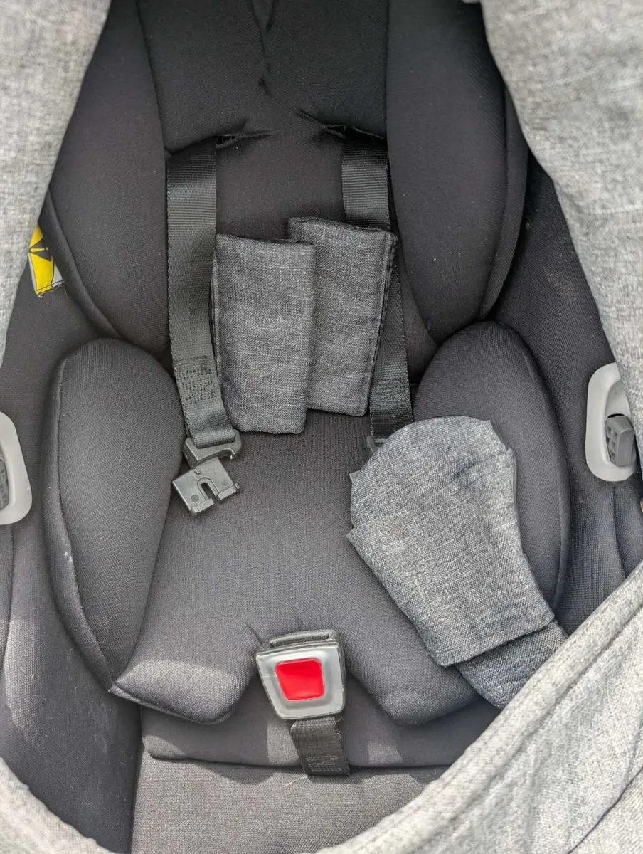 Venicci travel system - Image 2