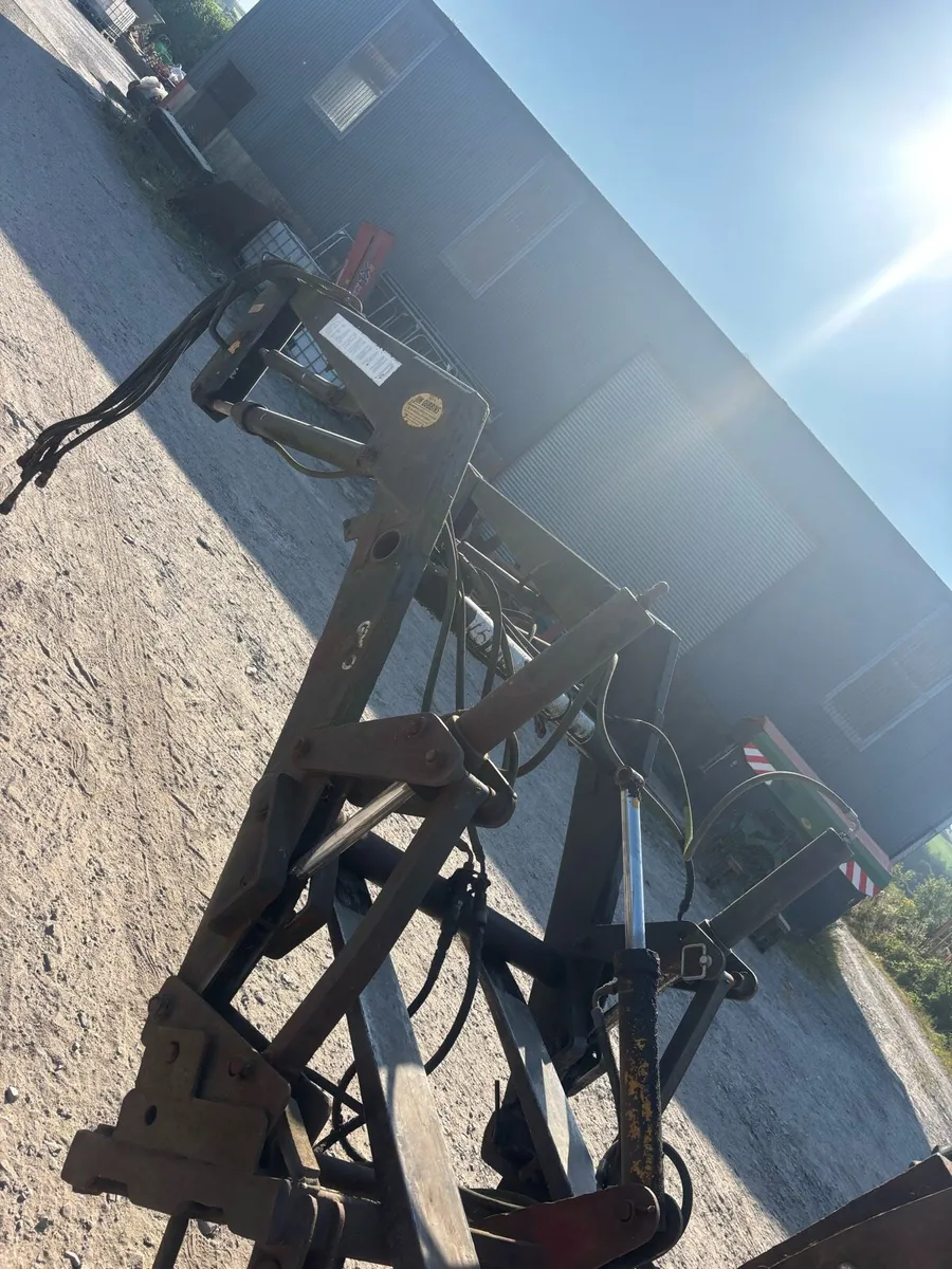 Ford 7610/7810 loader - Image 3