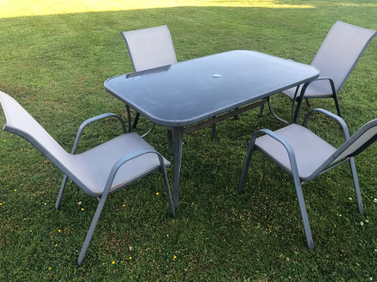 Patio furniture - Image 4