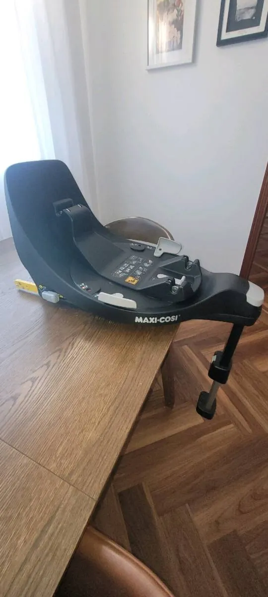 Maxi-cosi Family 360 Base & Maxi-Cosi Seat - Image 2