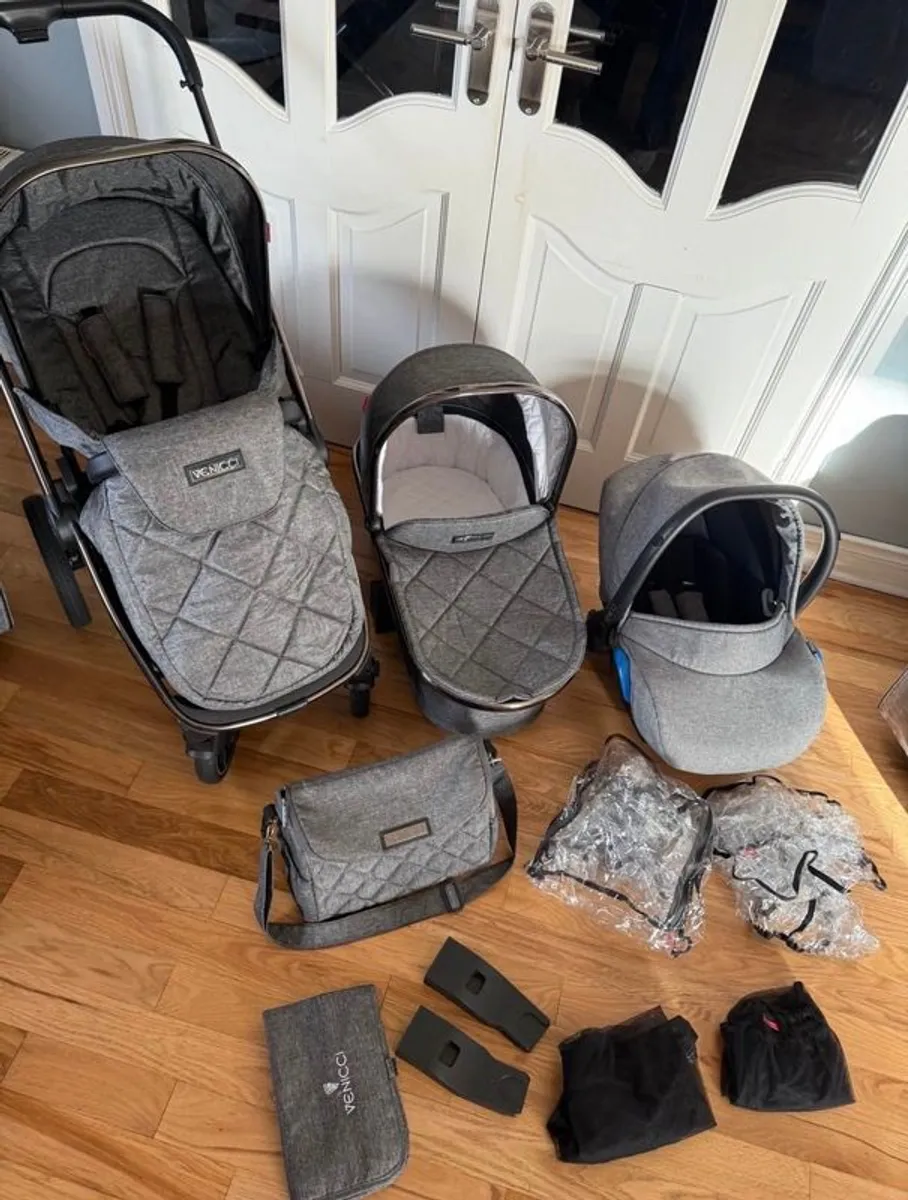 Pram - Image 1