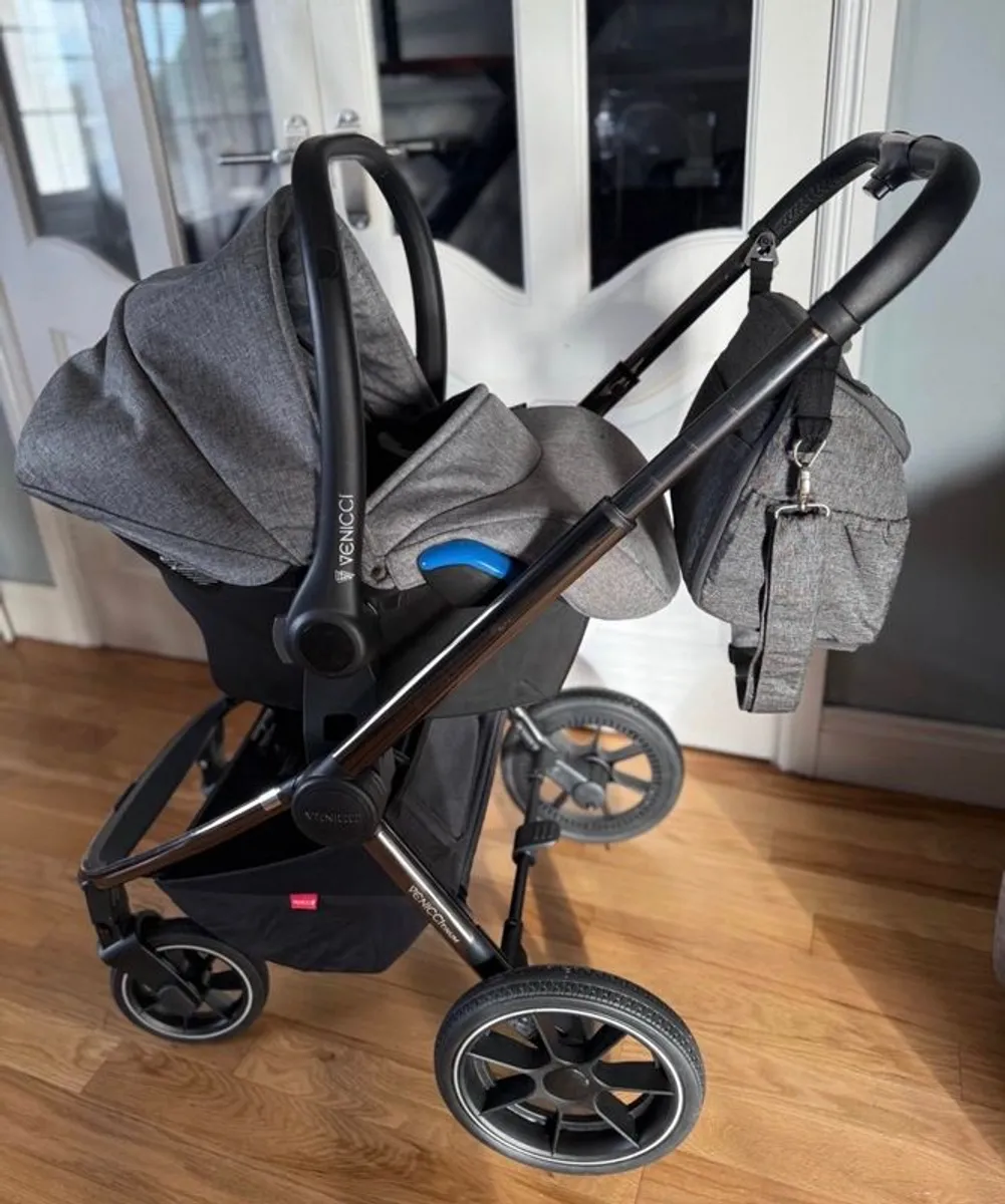 Pram - Image 3