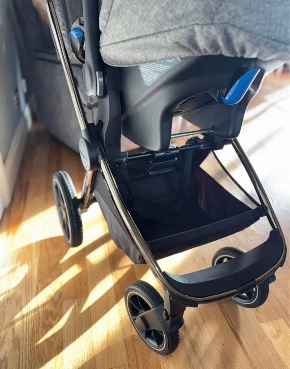 Pram - Image 4