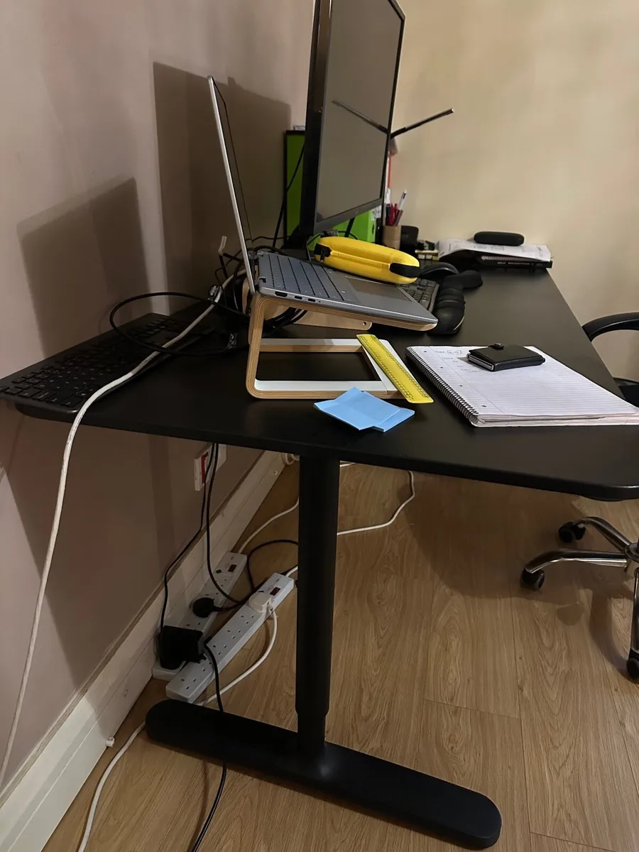 Desk IKEA and office chair - Image 3