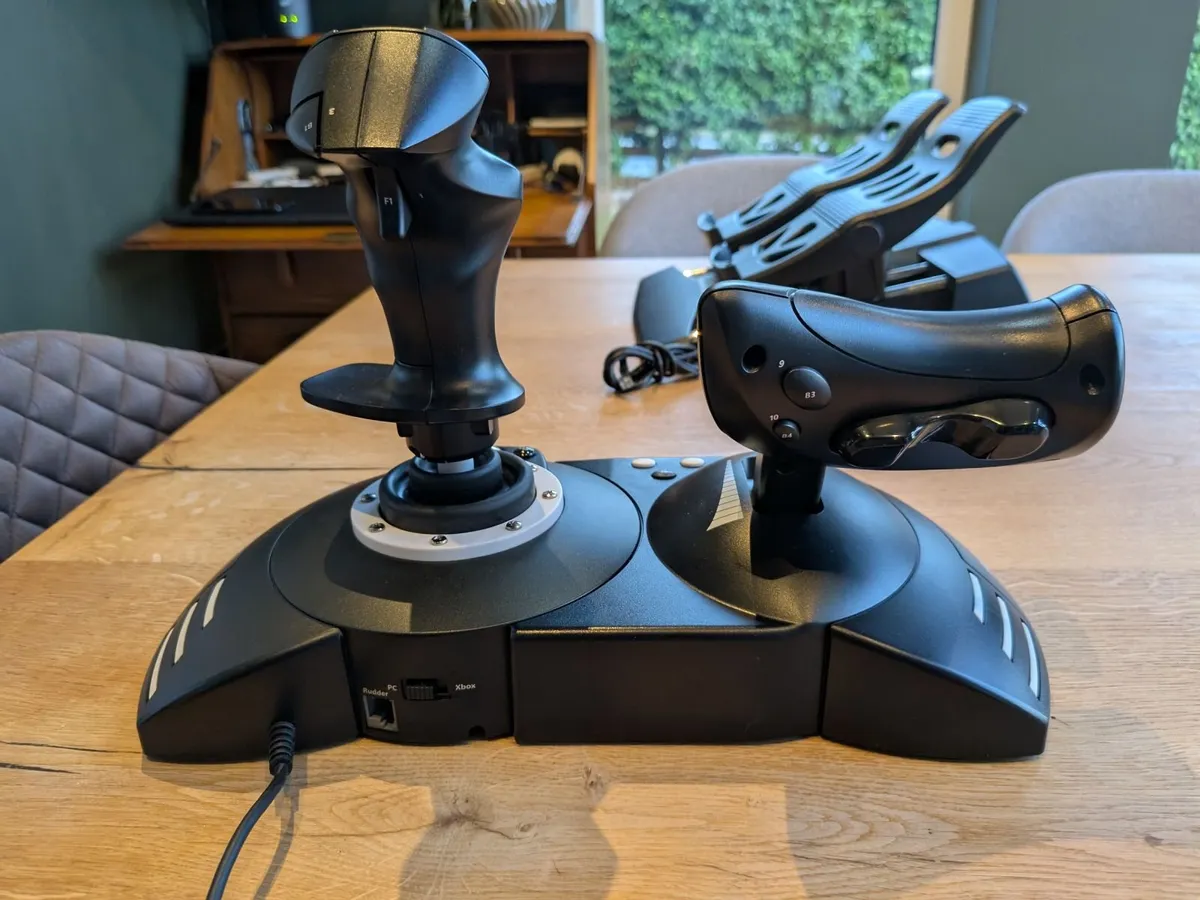 Thrustmaster T-Flight Full Kit (HOTAS & Pedals) - Image 3