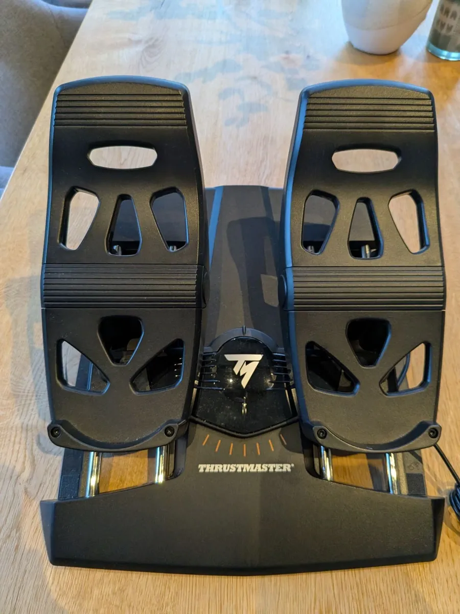 Thrustmaster T-Flight Full Kit (HOTAS & Pedals) - Image 4